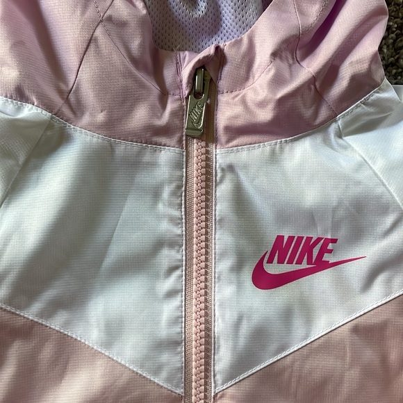NEW! NIKE PINK AND WHITE ZIP-UP JACKET. SIZE 4. GIRLS. - Picture 3 of 6